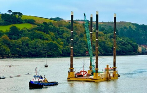 Jack-Up Towage River Dart